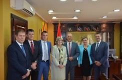 Kryetari Cungu me bashkëpuntorë presin në vizitë ambasadoren e SHBA-së në Podgoricë Margaret Ujehara