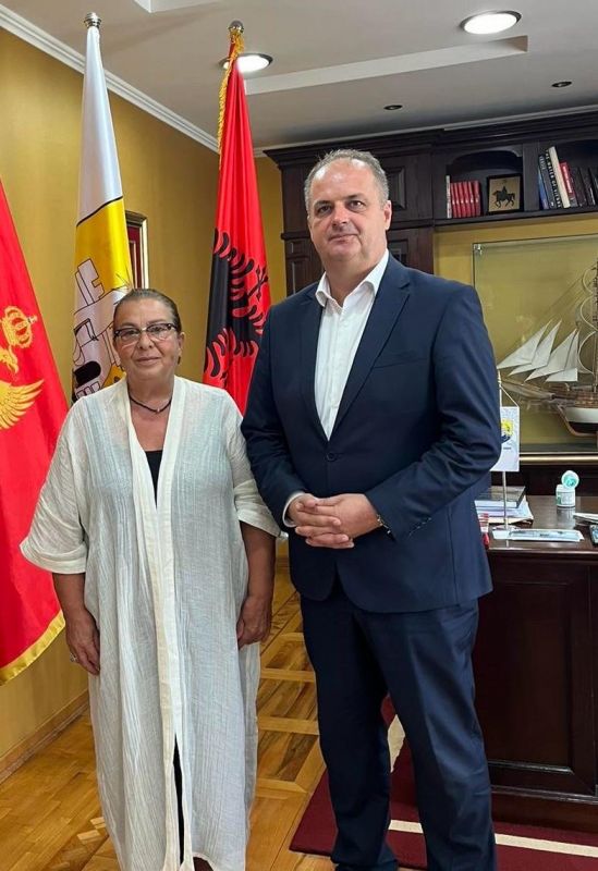 Ambasadorja e Kosovës në Mal të Zi Znj. Ariana Zherka Hoxha qëndroi në vizitë në Komunën e Ulqinit